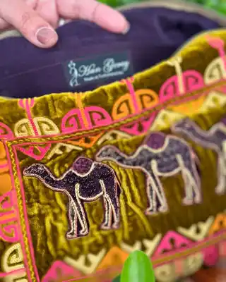 Türkmen fasonlar pombarh fasonlar Fasonlar 2025 fasonlar fason moda modalar Bezen bezen Türkmen fasonlar 2026 Türkmen fasonlar 2025 Türkmen fasonlar 2024 Türkmen fasonlar 2023 turkmenistan türkmenistan turkmen türkmen ashgabat  asgabat aşgabat balkan mary lebap dashoguz dasoguz daşoguz pombarh ponbarhat gulyupek gülýüpek stapel ştapel Gralan Çüýdeşen Abaýa Gadymy Krep Gurultaý 	Keteni Ýüpek Şifon Gipýur Lyon Welwet Atlas Kaşemir Streýç Suzana Ştapel Gülýüpek Pombarh Ýupka Gursakça Aksesuarlar Palto Penjek Okuw eşik Fata Sport eşik Uniforma Nakidka Öýme Şarf kompýuter ýaka ýaglyk Arenda köýnek 2nji el köýnek Taýyn köýnek Matalar Milli lybas milli lybaslar Toý köýnek Toý köýnekler toy koynek toy koynekler gundelik koynekler Gündelik	 
 köýnekler fata koynek Modern taze fason Eskiz koynektm turkmenkoynek türkmenkoynek fason moda moda fasonlar Iş eşik el iş	sada	ýakaly ýakasyz	keşdeli biserli	ýeňli giň nagyşly ýüregi açyk stoýka ýaka ýanly kombinasiýa 	zerli üsti aşak guşakly seçekli gysga ýeňli Panbarhat (Pombarh)  el iş, keşdeli 17-25, 26-35, 35+ Altyn yaz, tomus, guyz, gysh