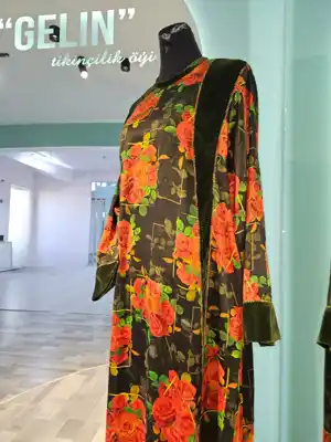 Türkmen fasonlar pombarh fasonlar Fasonlar 2025 fasonlar fason moda modalar Bezen bezen Türkmen fasonlar 2026 Türkmen fasonlar 2025 Türkmen fasonlar 2024 Türkmen fasonlar 2023 turkmenistan türkmenistan turkmen türkmen ashgabat  asgabat aşgabat balkan mary lebap dashoguz dasoguz daşoguz pombarh ponbarhat gulyupek gülýüpek stapel ştapel Gralan Çüýdeşen Abaýa Gadymy Krep Gurultaý 	Keteni Ýüpek Şifon Gipýur Lyon Welwet Atlas Kaşemir Streýç Suzana Ştapel Gülýüpek Pombarh Ýupka Gursakça Aksesuarlar Palto Penjek Okuw eşik Fata Sport eşik Uniforma Nakidka Öýme Şarf kompýuter ýaka ýaglyk Arenda köýnek 2nji el köýnek Taýyn köýnek Matalar Milli lybas milli lybaslar Toý köýnek Toý köýnekler toy koynek toy koynekler gundelik koynekler Gündelik	 
 köýnekler fata koynek Modern taze fason Eskiz koynektm turkmenkoynek türkmenkoynek fason moda moda fasonlar Iş eşik el iş	sada	ýakaly ýakasyz	keşdeli biserli	ýeňli giň nagyşly ýüregi açyk stoýka ýaka ýanly kombinasiýa 	zerli üsti aşak guşakly seçekli gysga ýeňli Gülýüpek, Panbarhat (Pombarh) Gündelik el iş, ýeňli, giň 17-25, 35+ Mämişi guyz