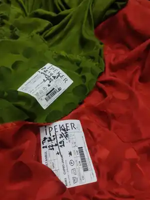 Türkmen fasonlar pombarh fasonlar Fasonlar 2025 fasonlar fason moda modalar Bezen bezen Türkmen fasonlar 2026 Türkmen fasonlar 2025 Türkmen fasonlar 2024 Türkmen fasonlar 2023 turkmenistan türkmenistan turkmen türkmen ashgabat  asgabat aşgabat balkan mary lebap dashoguz dasoguz daşoguz pombarh ponbarhat gulyupek gülýüpek stapel ştapel Gralan Çüýdeşen Abaýa Gadymy Krep Gurultaý 	Keteni Ýüpek Şifon Gipýur Lyon Welwet Atlas Kaşemir Streýç Suzana Ştapel Gülýüpek Pombarh Ýupka Gursakça Aksesuarlar Palto Penjek Okuw eşik Fata Sport eşik Uniforma Nakidka Öýme Şarf kompýuter ýaka ýaglyk Arenda köýnek 2nji el köýnek Taýyn köýnek Matalar Milli lybas milli lybaslar Toý köýnek Toý köýnekler toy koynek toy koynekler gundelik koynekler Gündelik	 
 köýnekler fata koynek Modern taze fason Eskiz koynektm turkmenkoynek türkmenkoynek fason moda moda fasonlar Iş eşik el iş	sada	ýakaly ýakasyz	keşdeli biserli	ýeňli giň nagyşly ýüregi açyk stoýka ýaka ýanly kombinasiýa 	zerli üsti aşak guşakly seçekli gysga ýeňli 