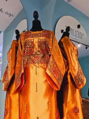 Türkmen fasonlar pombarh fasonlar Fasonlar 2025 fasonlar fason moda modalar Bezen bezen Türkmen fasonlar 2026 Türkmen fasonlar 2025 Türkmen fasonlar 2024 Türkmen fasonlar 2023 turkmenistan türkmenistan turkmen türkmen ashgabat  asgabat aşgabat balkan mary lebap dashoguz dasoguz daşoguz pombarh ponbarhat gulyupek gülýüpek stapel ştapel Gralan Çüýdeşen Abaýa Gadymy Krep Gurultaý 	Keteni Ýüpek Şifon Gipýur Lyon Welwet Atlas Kaşemir Streýç Suzana Ştapel Gülýüpek Pombarh Ýupka Gursakça Aksesuarlar Palto Penjek Okuw eşik Fata Sport eşik Uniforma Nakidka Öýme Şarf kompýuter ýaka ýaglyk Arenda köýnek 2nji el köýnek Taýyn köýnek Matalar Milli lybas milli lybaslar Toý köýnek Toý köýnekler toy koynek toy koynekler gundelik koynekler Gündelik	 
 köýnekler fata koynek Modern taze fason Eskiz koynektm turkmenkoynek türkmenkoynek fason moda moda fasonlar Iş eşik el iş	sada	ýakaly ýakasyz	keşdeli biserli	ýeňli giň nagyşly ýüregi açyk stoýka ýaka ýanly kombinasiýa 	zerli üsti aşak guşakly seçekli gysga ýeňli Gülýüpek Toý köýnek biserli  Sary