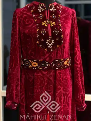 Türkmen fasonlar pombarh fasonlar Fasonlar 2025 fasonlar fason moda modalar Bezen bezen Türkmen fasonlar 2026 Türkmen fasonlar 2025 Türkmen fasonlar 2024 Türkmen fasonlar 2023 turkmenistan türkmenistan turkmen türkmen ashgabat  asgabat aşgabat balkan mary lebap dashoguz dasoguz daşoguz pombarh ponbarhat gulyupek gülýüpek stapel ştapel Gralan Çüýdeşen Abaýa Gadymy Krep Gurultaý 	Keteni Ýüpek Şifon Gipýur Lyon Welwet Atlas Kaşemir Streýç Suzana Ştapel Gülýüpek Pombarh Ýupka Gursakça Aksesuarlar Palto Penjek Okuw eşik Fata Sport eşik Uniforma Nakidka Öýme Şarf kompýuter ýaka ýaglyk Arenda köýnek 2nji el köýnek Taýyn köýnek Matalar Milli lybas milli lybaslar Toý köýnek Toý köýnekler toy koynek toy koynekler gundelik koynekler Gündelik	 
 köýnekler fata koynek Modern taze fason Eskiz koynektm turkmenkoynek türkmenkoynek fason moda moda fasonlar Iş eşik el iş	sada	ýakaly ýakasyz	keşdeli biserli	ýeňli giň nagyşly ýüregi açyk stoýka ýaka ýanly kombinasiýa 	zerli üsti aşak guşakly seçekli gysga ýeňli Panbarhat (Pombarh) Milli lybas el iş, ýakaly  Ak, Goýy-gyzyl, Mämişi