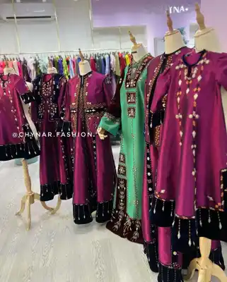 Türkmen fasonlar pombarh fasonlar Fasonlar 2025 fasonlar fason moda modalar Bezen bezen Türkmen fasonlar 2026 Türkmen fasonlar 2025 Türkmen fasonlar 2024 Türkmen fasonlar 2023 turkmenistan türkmenistan turkmen türkmen ashgabat  asgabat aşgabat balkan mary lebap dashoguz dasoguz daşoguz pombarh ponbarhat gulyupek gülýüpek stapel ştapel Gralan Çüýdeşen Abaýa Gadymy Krep Gurultaý 	Keteni Ýüpek Şifon Gipýur Lyon Welwet Atlas Kaşemir Streýç Suzana Ştapel Gülýüpek Pombarh Ýupka Gursakça Aksesuarlar Palto Penjek Okuw eşik Fata Sport eşik Uniforma Nakidka Öýme Şarf kompýuter ýaka ýaglyk Arenda köýnek 2nji el köýnek Taýyn köýnek Matalar Milli lybas milli lybaslar Toý köýnek Toý köýnekler toy koynek toy koynekler gundelik koynekler Gündelik	 
 köýnekler fata koynek Modern taze fason Eskiz koynektm turkmenkoynek türkmenkoynek fason moda moda fasonlar Iş eşik el iş	sada	ýakaly ýakasyz	keşdeli biserli	ýeňli giň nagyşly ýüregi açyk stoýka ýaka ýanly kombinasiýa 	zerli üsti aşak guşakly seçekli gysga ýeňli Toý köýnek   Ýaşyl, Gyzyl