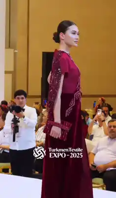 Türkmen fasonlar pombarh fasonlar Fasonlar 2025 fasonlar fason moda modalar Bezen bezen Türkmen fasonlar 2026 Türkmen fasonlar 2025 Türkmen fasonlar 2024 Türkmen fasonlar 2023 turkmenistan türkmenistan turkmen türkmen ashgabat  asgabat aşgabat balkan mary lebap dashoguz dasoguz daşoguz pombarh ponbarhat gulyupek gülýüpek stapel ştapel Gralan Çüýdeşen Abaýa Gadymy Krep Gurultaý 	Keteni Ýüpek Şifon Gipýur Lyon Welwet Atlas Kaşemir Streýç Suzana Ştapel Gülýüpek Pombarh Ýupka Gursakça Aksesuarlar Palto Penjek Okuw eşik Fata Sport eşik Uniforma Nakidka Öýme Şarf kompýuter ýaka ýaglyk Arenda köýnek 2nji el köýnek Taýyn köýnek Matalar Milli lybas milli lybaslar Toý köýnek Toý köýnekler toy koynek toy koynekler gundelik koynekler Gündelik	 
 köýnekler fata koynek Modern taze fason Eskiz koynektm turkmenkoynek türkmenkoynek fason moda moda fasonlar Iş eşik el iş	sada	ýakaly ýakasyz	keşdeli biserli	ýeňli giň nagyşly ýüregi açyk stoýka ýaka ýanly kombinasiýa 	zerli üsti aşak guşakly seçekli gysga ýeňli Panbarhat (Pombarh) Modern TürkmenTextile Expo 2025 17-25, 26-35 Goýy-gyzyl, Gyzyl yaz, guyz