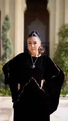 Türkmen fasonlar pombarh fasonlar Fasonlar 2025 fasonlar fason moda modalar Bezen bezen Türkmen fasonlar 2026 Türkmen fasonlar 2025 Türkmen fasonlar 2024 Türkmen fasonlar 2023 turkmenistan türkmenistan turkmen türkmen ashgabat  asgabat aşgabat balkan mary lebap dashoguz dasoguz daşoguz pombarh ponbarhat gulyupek gülýüpek stapel ştapel Gralan Çüýdeşen Abaýa Gadymy Krep Gurultaý 	Keteni Ýüpek Şifon Gipýur Lyon Welwet Atlas Kaşemir Streýç Suzana Ştapel Gülýüpek Pombarh Ýupka Gursakça Aksesuarlar Palto Penjek Okuw eşik Fata Sport eşik Uniforma Nakidka Öýme Şarf kompýuter ýaka ýaglyk Arenda köýnek 2nji el köýnek Taýyn köýnek Matalar Milli lybas milli lybaslar Toý köýnek Toý köýnekler toy koynek toy koynekler gundelik koynekler Gündelik	 
 köýnekler fata koynek Modern taze fason Eskiz koynektm turkmenkoynek türkmenkoynek fason moda moda fasonlar Iş eşik el iş	sada	ýakaly ýakasyz	keşdeli biserli	ýeňli giň nagyşly ýüregi açyk stoýka ýaka ýanly kombinasiýa 	zerli üsti aşak guşakly seçekli gysga ýeňli Ýüpek, Panbarhat (Pombarh) Gündelik, Modern   Gara