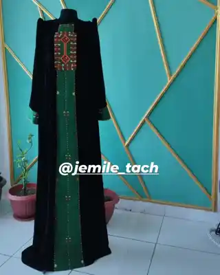 Türkmen fasonlar pombarh fasonlar Fasonlar 2025 fasonlar fason moda modalar Bezen bezen Türkmen fasonlar 2026 Türkmen fasonlar 2025 Türkmen fasonlar 2024 Türkmen fasonlar 2023 turkmenistan türkmenistan turkmen türkmen ashgabat  asgabat aşgabat balkan mary lebap dashoguz dasoguz daşoguz pombarh ponbarhat gulyupek gülýüpek stapel ştapel Gralan Çüýdeşen Abaýa Gadymy Krep Gurultaý 	Keteni Ýüpek Şifon Gipýur Lyon Welwet Atlas Kaşemir Streýç Suzana Ştapel Gülýüpek Pombarh Ýupka Gursakça Aksesuarlar Palto Penjek Okuw eşik Fata Sport eşik Uniforma Nakidka Öýme Şarf kompýuter ýaka ýaglyk Arenda köýnek 2nji el köýnek Taýyn köýnek Matalar Milli lybas milli lybaslar Toý köýnek Toý köýnekler toy koynek toy koynekler gundelik koynekler Gündelik	 
 köýnekler fata koynek Modern taze fason Eskiz koynektm turkmenkoynek türkmenkoynek fason moda moda fasonlar Iş eşik el iş	sada	ýakaly ýakasyz	keşdeli biserli	ýeňli giň nagyşly ýüregi açyk stoýka ýaka ýanly kombinasiýa 	zerli üsti aşak guşakly seçekli gysga ýeňli Toý köýnek, Gündelik el iş, ýakasyz  Gara, Goýy-ýaşyl