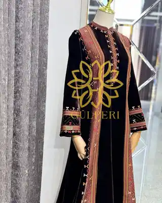 Türkmen fasonlar pombarh fasonlar Fasonlar 2025 fasonlar fason moda modalar Bezen bezen Türkmen fasonlar 2026 Türkmen fasonlar 2025 Türkmen fasonlar 2024 Türkmen fasonlar 2023 turkmenistan türkmenistan turkmen türkmen ashgabat  asgabat aşgabat balkan mary lebap dashoguz dasoguz daşoguz pombarh ponbarhat gulyupek gülýüpek stapel ştapel Gralan Çüýdeşen Abaýa Gadymy Krep Gurultaý 	Keteni Ýüpek Şifon Gipýur Lyon Welwet Atlas Kaşemir Streýç Suzana Ştapel Gülýüpek Pombarh Ýupka Gursakça Aksesuarlar Palto Penjek Okuw eşik Fata Sport eşik Uniforma Nakidka Öýme Şarf kompýuter ýaka ýaglyk Arenda köýnek 2nji el köýnek Taýyn köýnek Matalar Milli lybas milli lybaslar Toý köýnek Toý köýnekler toy koynek toy koynekler gundelik koynekler Gündelik	 
 köýnekler fata koynek Modern taze fason Eskiz koynektm turkmenkoynek türkmenkoynek fason moda moda fasonlar Iş eşik el iş	sada	ýakaly ýakasyz	keşdeli biserli	ýeňli giň nagyşly ýüregi açyk stoýka ýaka ýanly kombinasiýa 	zerli üsti aşak guşakly seçekli gysga ýeňli Panbarhat (Pombarh) Toý köýnek el iş, ýakaly, ýeňli, giň, nagyşly 26-35, 35+ Goýy-goňur yaz, guyz, gysh