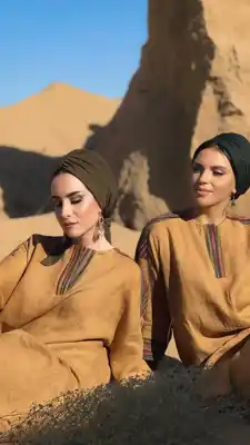 Türkmen fasonlar pombarh fasonlar Fasonlar 2025 fasonlar fason moda modalar Bezen bezen Türkmen fasonlar 2026 Türkmen fasonlar 2025 Türkmen fasonlar 2024 Türkmen fasonlar 2023 turkmenistan türkmenistan turkmen türkmen ashgabat  asgabat aşgabat balkan mary lebap dashoguz dasoguz daşoguz pombarh ponbarhat gulyupek gülýüpek stapel ştapel Gralan Çüýdeşen Abaýa Gadymy Krep Gurultaý 	Keteni Ýüpek Şifon Gipýur Lyon Welwet Atlas Kaşemir Streýç Suzana Ştapel Gülýüpek Pombarh Ýupka Gursakça Aksesuarlar Palto Penjek Okuw eşik Fata Sport eşik Uniforma Nakidka Öýme Şarf kompýuter ýaka ýaglyk Arenda köýnek 2nji el köýnek Taýyn köýnek Matalar Milli lybas milli lybaslar Toý köýnek Toý köýnekler toy koynek toy koynekler gundelik koynekler Gündelik	 
 köýnekler fata koynek Modern taze fason Eskiz koynektm turkmenkoynek türkmenkoynek fason moda moda fasonlar Iş eşik el iş	sada	ýakaly ýakasyz	keşdeli biserli	ýeňli giň nagyşly ýüregi açyk stoýka ýaka ýanly kombinasiýa 	zerli üsti aşak guşakly seçekli gysga ýeňli Lyon Toý köýnek, Gündelik sada, ýakasyz  Goňur, Altyn