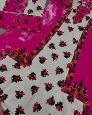 Türkmen fasonlar pombarh fasonlar Fasonlar 2025 fasonlar fason moda modalar Bezen bezen Türkmen fasonlar 2026 Türkmen fasonlar 2025 Türkmen fasonlar 2024 Türkmen fasonlar 2023 turkmenistan türkmenistan turkmen türkmen ashgabat  asgabat aşgabat balkan mary lebap dashoguz dasoguz daşoguz pombarh ponbarhat gulyupek gülýüpek stapel ştapel Gralan Çüýdeşen Abaýa Gadymy Krep Gurultaý 	Keteni Ýüpek Şifon Gipýur Lyon Welwet Atlas Kaşemir Streýç Suzana Ştapel Gülýüpek Pombarh Ýupka Gursakça Aksesuarlar Palto Penjek Okuw eşik Fata Sport eşik Uniforma Nakidka Öýme Şarf kompýuter ýaka ýaglyk Arenda köýnek 2nji el köýnek Taýyn köýnek Matalar Milli lybas milli lybaslar Toý köýnek Toý köýnekler toy koynek toy koynekler gundelik koynekler Gündelik	 
 köýnekler fata koynek Modern taze fason Eskiz koynektm turkmenkoynek türkmenkoynek fason moda moda fasonlar Iş eşik el iş	sada	ýakaly ýakasyz	keşdeli biserli	ýeňli giň nagyşly ýüregi açyk stoýka ýaka ýanly kombinasiýa 	zerli üsti aşak guşakly seçekli gysga ýeňli Gülýüpek, Panbarhat (Pombarh) Toý köýnek el iş, sada, ýakasyz, biserli, ýeňli, giň, kombinasiýa, nagyşly 17-25, 26-35 Bežewyý, Gülgüne guyz