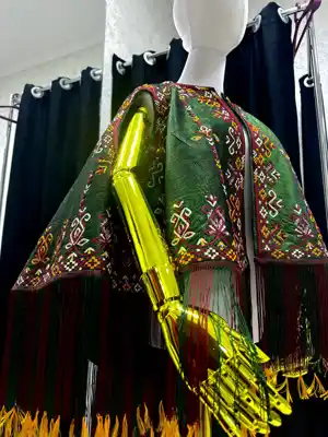 Türkmen fasonlar pombarh fasonlar Fasonlar 2025 fasonlar fason moda modalar Bezen bezen Türkmen fasonlar 2026 Türkmen fasonlar 2025 Türkmen fasonlar 2024 Türkmen fasonlar 2023 turkmenistan türkmenistan turkmen türkmen ashgabat  asgabat aşgabat balkan mary lebap dashoguz dasoguz daşoguz pombarh ponbarhat gulyupek gülýüpek stapel ştapel Gralan Çüýdeşen Abaýa Gadymy Krep Gurultaý 	Keteni Ýüpek Şifon Gipýur Lyon Welwet Atlas Kaşemir Streýç Suzana Ştapel Gülýüpek Pombarh Ýupka Gursakça Aksesuarlar Palto Penjek Okuw eşik Fata Sport eşik Uniforma Nakidka Öýme Şarf kompýuter ýaka ýaglyk Arenda köýnek 2nji el köýnek Taýyn köýnek Matalar Milli lybas milli lybaslar Toý köýnek Toý köýnekler toy koynek toy koynekler gundelik koynekler Gündelik	 
 köýnekler fata koynek Modern taze fason Eskiz koynektm turkmenkoynek türkmenkoynek fason moda moda fasonlar Iş eşik el iş	sada	ýakaly ýakasyz	keşdeli biserli	ýeňli giň nagyşly ýüregi açyk stoýka ýaka ýanly kombinasiýa 	zerli üsti aşak guşakly seçekli gysga ýeňli Keteni    Ýaşyl, Goýy-ýaşyl  Nakidka