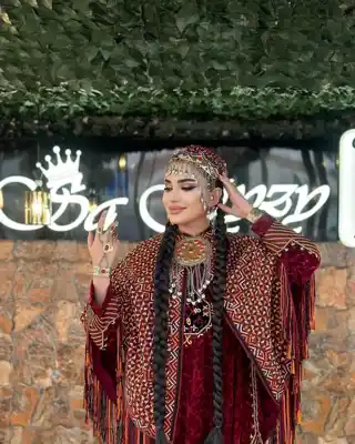 Türkmen fasonlar pombarh fasonlar Fasonlar 2025 fasonlar fason moda modalar Bezen bezen Türkmen fasonlar 2026 Türkmen fasonlar 2025 Türkmen fasonlar 2024 Türkmen fasonlar 2023 turkmenistan türkmenistan turkmen türkmen ashgabat  asgabat aşgabat balkan mary lebap dashoguz dasoguz daşoguz pombarh ponbarhat gulyupek gülýüpek stapel ştapel Gralan Çüýdeşen Abaýa Gadymy Krep Gurultaý 	Keteni Ýüpek Şifon Gipýur Lyon Welwet Atlas Kaşemir Streýç Suzana Ştapel Gülýüpek Pombarh Ýupka Gursakça Aksesuarlar Palto Penjek Okuw eşik Fata Sport eşik Uniforma Nakidka Öýme Şarf kompýuter ýaka ýaglyk Arenda köýnek 2nji el köýnek Taýyn köýnek Matalar Milli lybas milli lybaslar Toý köýnek Toý köýnekler toy koynek toy koynekler gundelik koynekler Gündelik	 
 köýnekler fata koynek Modern taze fason Eskiz koynektm turkmenkoynek türkmenkoynek fason moda moda fasonlar Iş eşik el iş	sada	ýakaly ýakasyz	keşdeli biserli	ýeňli giň nagyşly ýüregi açyk stoýka ýaka ýanly kombinasiýa 	zerli üsti aşak guşakly seçekli gysga ýeňli Milli lybas el iş  Goýy-gyzyl