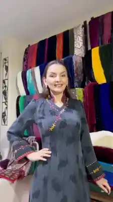 Türkmen fasonlar pombarh fasonlar Fasonlar 2025 fasonlar fason moda modalar Bezen bezen Türkmen fasonlar 2026 Türkmen fasonlar 2025 Türkmen fasonlar 2024 Türkmen fasonlar 2023 turkmenistan türkmenistan turkmen türkmen ashgabat  asgabat aşgabat balkan mary lebap dashoguz dasoguz daşoguz pombarh ponbarhat gulyupek gülýüpek stapel ştapel Gralan Çüýdeşen Abaýa Gadymy Krep Gurultaý 	Keteni Ýüpek Şifon Gipýur Lyon Welwet Atlas Kaşemir Streýç Suzana Ştapel Gülýüpek Pombarh Ýupka Gursakça Aksesuarlar Palto Penjek Okuw eşik Fata Sport eşik Uniforma Nakidka Öýme Şarf kompýuter ýaka ýaglyk Arenda köýnek 2nji el köýnek Taýyn köýnek Matalar Milli lybas milli lybaslar Toý köýnek Toý köýnekler toy koynek toy koynekler gundelik koynekler Gündelik	 
 köýnekler fata koynek Modern taze fason Eskiz koynektm turkmenkoynek türkmenkoynek fason moda moda fasonlar Iş eşik el iş	sada	ýakaly ýakasyz	keşdeli biserli	ýeňli giň nagyşly ýüregi açyk stoýka ýaka ýanly kombinasiýa 	zerli üsti aşak guşakly seçekli gysga ýeňli Gündelik el iş  Gara