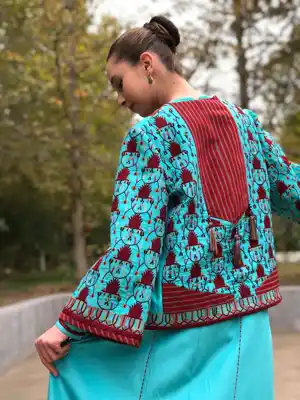 Türkmen fasonlar pombarh fasonlar Fasonlar 2025 fasonlar fason moda modalar Bezen bezen Türkmen fasonlar 2026 Türkmen fasonlar 2025 Türkmen fasonlar 2024 Türkmen fasonlar 2023 turkmenistan türkmenistan turkmen türkmen ashgabat  asgabat aşgabat balkan mary lebap dashoguz dasoguz daşoguz pombarh ponbarhat gulyupek gülýüpek stapel ştapel Gralan Çüýdeşen Abaýa Gadymy Krep Gurultaý 	Keteni Ýüpek Şifon Gipýur Lyon Welwet Atlas Kaşemir Streýç Suzana Ştapel Gülýüpek Pombarh Ýupka Gursakça Aksesuarlar Palto Penjek Okuw eşik Fata Sport eşik Uniforma Nakidka Öýme Şarf kompýuter ýaka ýaglyk Arenda köýnek 2nji el köýnek Taýyn köýnek Matalar Milli lybas milli lybaslar Toý köýnek Toý köýnekler toy koynek toy koynekler gundelik koynekler Gündelik	 
 köýnekler fata koynek Modern taze fason Eskiz koynektm turkmenkoynek türkmenkoynek fason moda moda fasonlar Iş eşik el iş	sada	ýakaly ýakasyz	keşdeli biserli	ýeňli giň nagyşly ýüregi açyk stoýka ýaka ýanly kombinasiýa 	zerli üsti aşak guşakly seçekli gysga ýeňli Modern keşdeli  Gök, Gyzyl