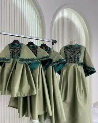 Türkmen fasonlar pombarh fasonlar Fasonlar 2025 fasonlar fason moda modalar Bezen bezen Türkmen fasonlar 2026 Türkmen fasonlar 2025 Türkmen fasonlar 2024 Türkmen fasonlar 2023 turkmenistan türkmenistan turkmen türkmen ashgabat  asgabat aşgabat balkan mary lebap dashoguz dasoguz daşoguz pombarh ponbarhat gulyupek gülýüpek stapel ştapel Gralan Çüýdeşen Abaýa Gadymy Krep Gurultaý 	Keteni Ýüpek Şifon Gipýur Lyon Welwet Atlas Kaşemir Streýç Suzana Ştapel Gülýüpek Pombarh Ýupka Gursakça Aksesuarlar Palto Penjek Okuw eşik Fata Sport eşik Uniforma Nakidka Öýme Şarf kompýuter ýaka ýaglyk Arenda köýnek 2nji el köýnek Taýyn köýnek Matalar Milli lybas milli lybaslar Toý köýnek Toý köýnekler toy koynek toy koynekler gundelik koynekler Gündelik	 
 köýnekler fata koynek Modern taze fason Eskiz koynektm turkmenkoynek türkmenkoynek fason moda moda fasonlar Iş eşik el iş	sada	ýakaly ýakasyz	keşdeli biserli	ýeňli giň nagyşly ýüregi açyk stoýka ýaka ýanly kombinasiýa 	zerli üsti aşak guşakly seçekli gysga ýeňli 